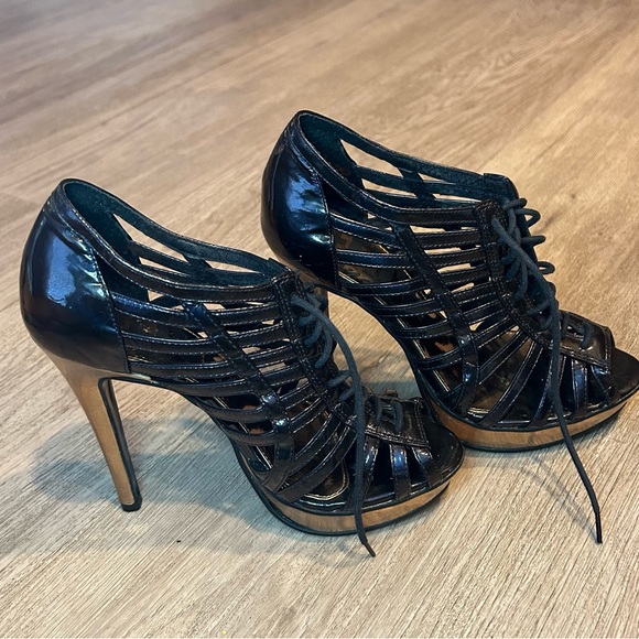 Office London Heels - Picture 1 of 12